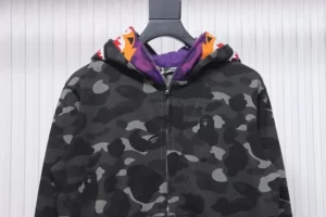 BAPE-Camouflage-Double-Zip-Hoodie-2.webp