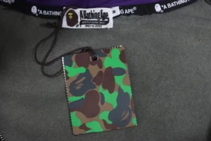 BAPE-Camouflage-Double-Zip-Hoodie-6.webp