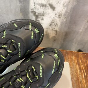 Balenciaga-Triple-S-Sneaker-Black-Green-Logo-2.jpg
