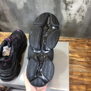 Balenciaga-Triple-S-Sneaker-Black-Pink-Logo-6.jpg