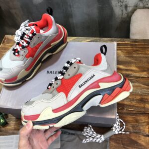 Balenciaga-Triple-S-Sneaker-Grey-Red-Black-6.jpg