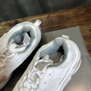Balenciaga-Triple-S-Sneaker-White-Silver-8.jpg