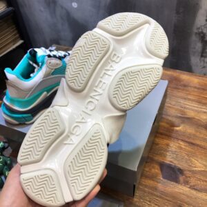 Balenciaga-Triple-S-Sneaker-White-Turquoise-2.jpg