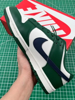 Dunk-Low-SE-Lottery-Bag-Malachite-Green-Promotion-2.webp