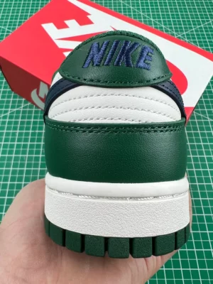 Dunk-Low-SE-Lottery-Bag-Malachite-Green-Promotion-6.webp