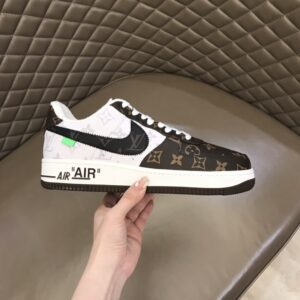 Louis-Vuitton-x-Nike-Air-Force-1-Monogram-4.jpg
