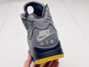 OFF-WHITE™-X-AIR-JORDAN-RETRO-i1585754706_4267_2.jpg-800x600-1.jpg