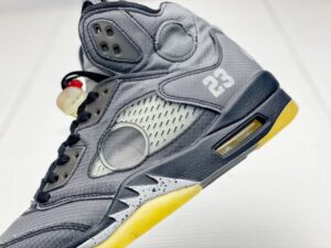 OFF-WHITE™-X-AIR-JORDAN-RETRO-i1585754706_9905_1.jpg-800x600-1.jpg