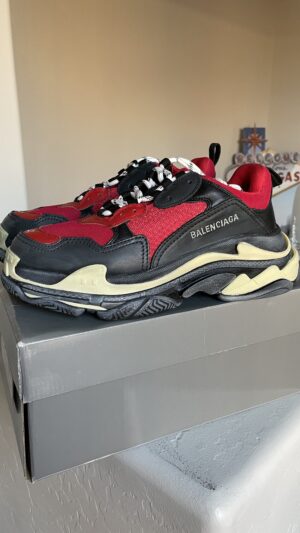 balenciaga-triple-S-redblack-2.jpeg